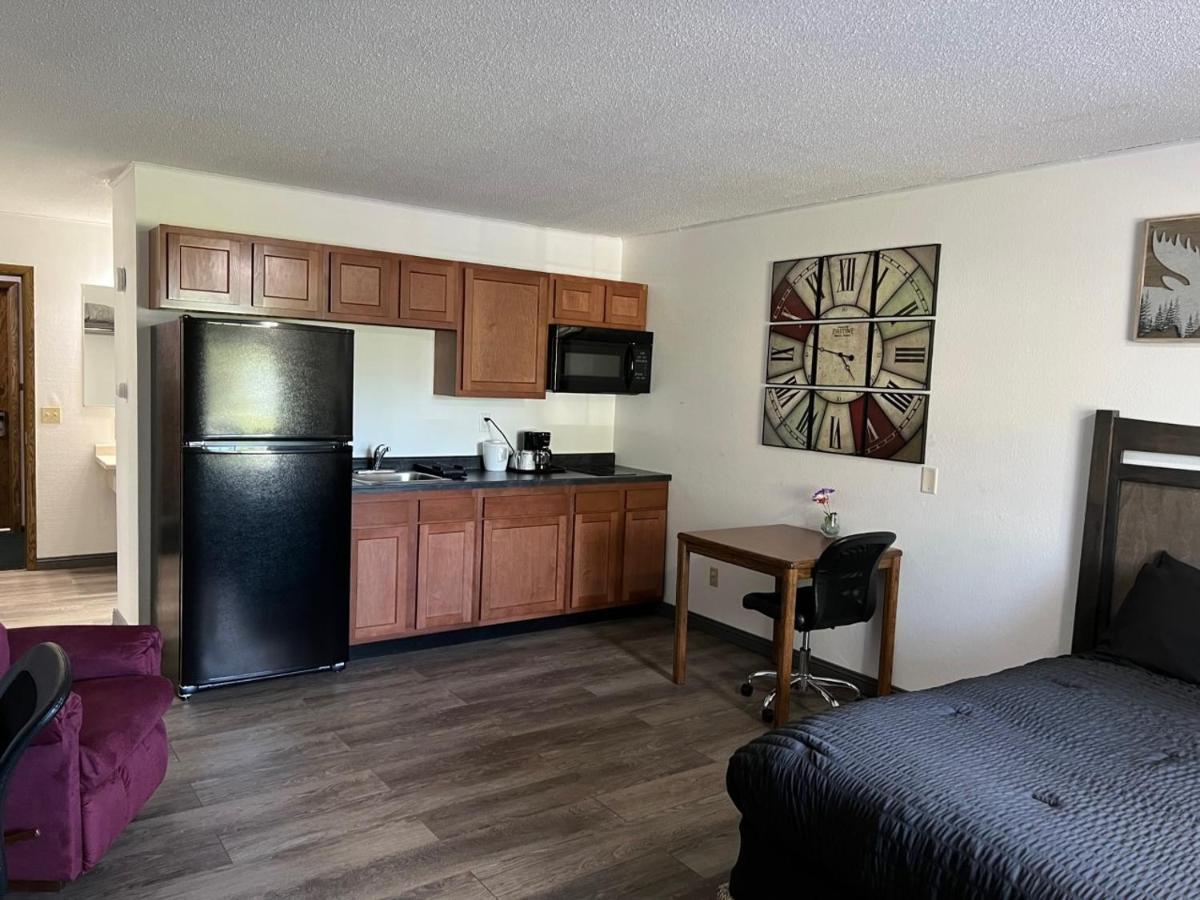 Northwoods Motel Ladysmith Экстерьер фото
