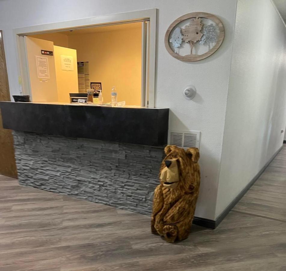 Northwoods Motel Ladysmith Экстерьер фото