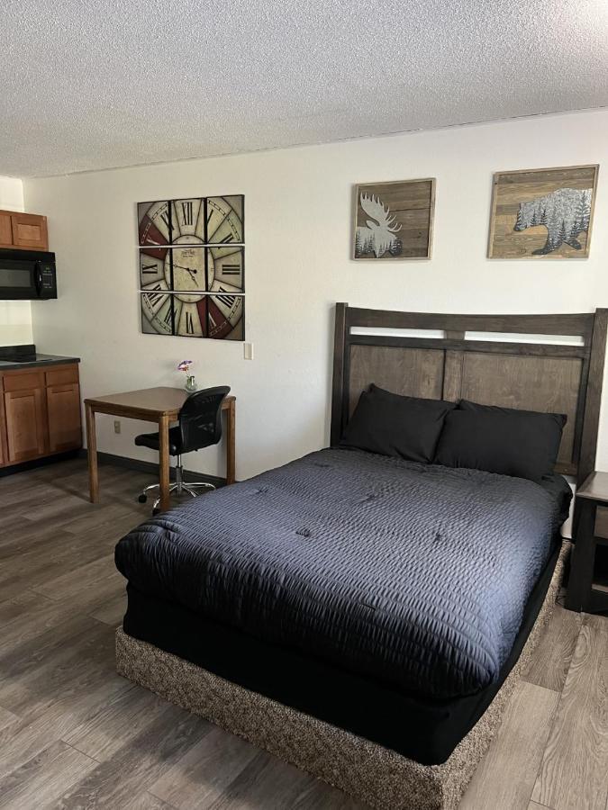 Northwoods Motel Ladysmith Экстерьер фото