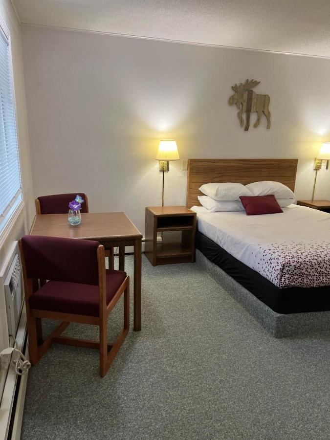 Northwoods Motel Ladysmith Экстерьер фото