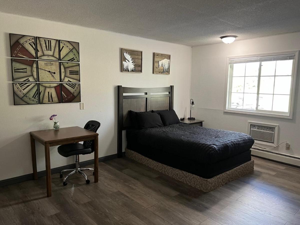 Northwoods Motel Ladysmith Экстерьер фото